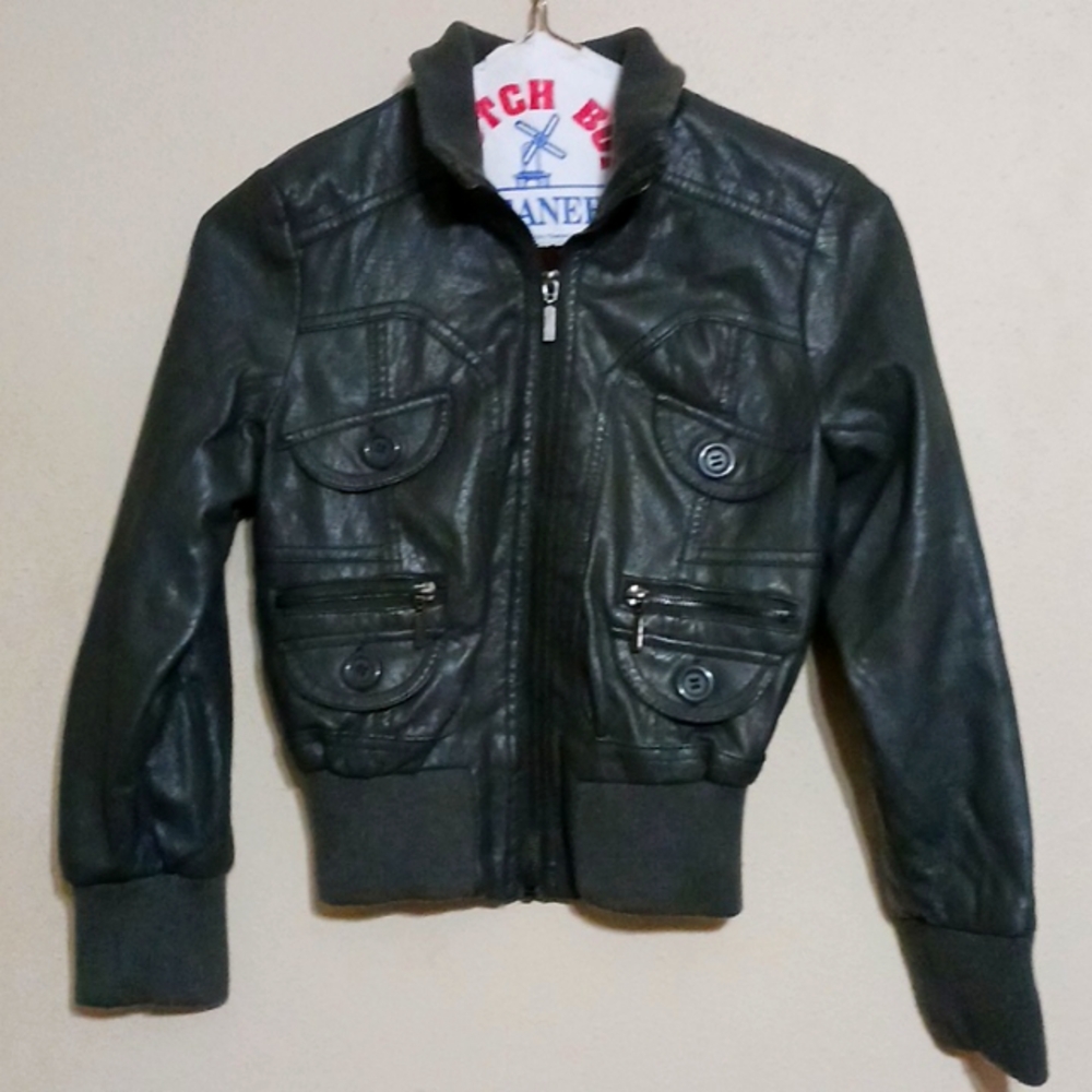 New York Yoki jacket. Non leather size Small